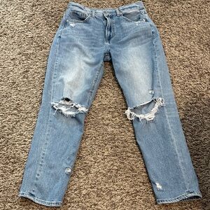 American Eagle Outfitters Light Blue Distressed short mom Jeans o